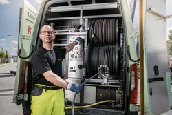 Kanalreinigung von Kanälen und Schächten